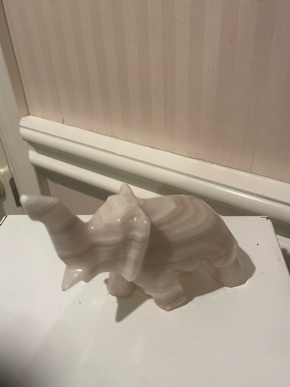 Polished Beige Onyx Hand Carved Decorative elegant Sculpture